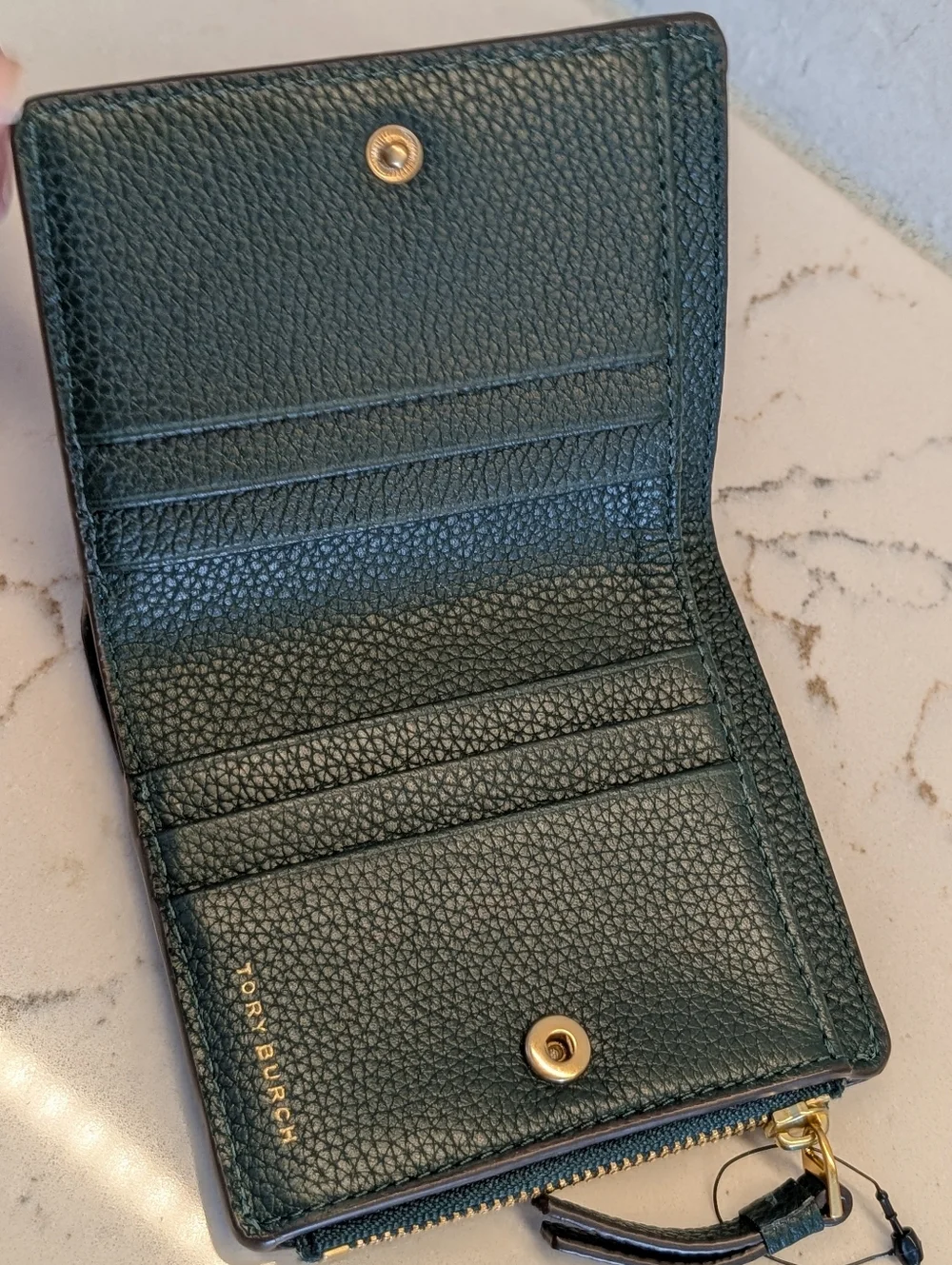 Tory Burch Pebbled Leather Card Zip Wallet - EUC - Green 4x3.75 Inches - Picture 9 of 16
